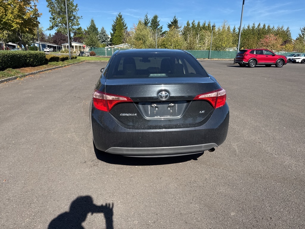 2017 Toyota Corolla LE photo 6