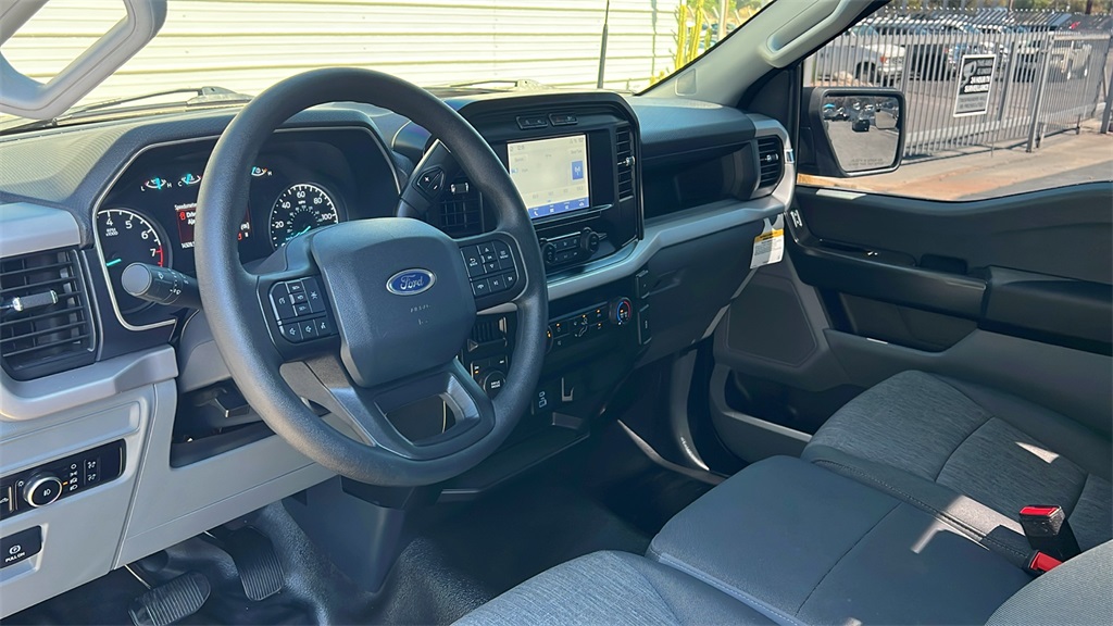 2023 Ford F-150 XL photo 3