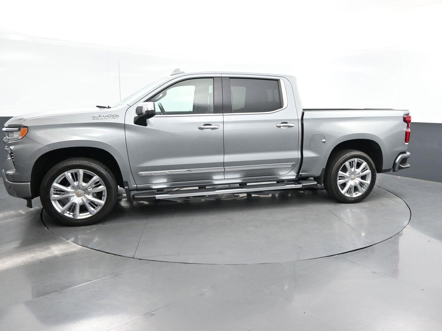 2023 Chevrolet Silverado 1500 High Country photo 4