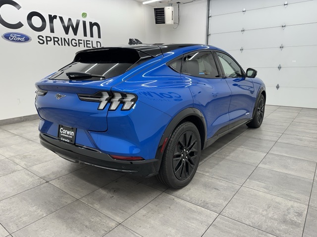 2025 Ford Mustang Mach-E Premium photo 4