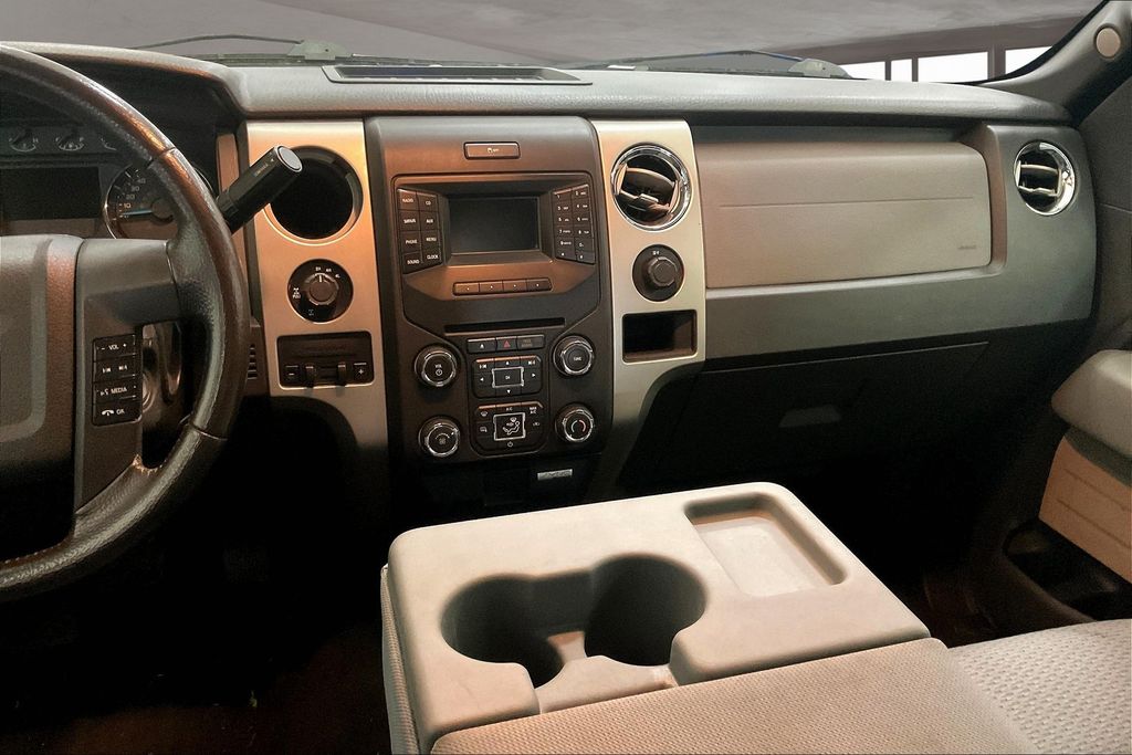 2014 Ford F-150 XLT photo 6