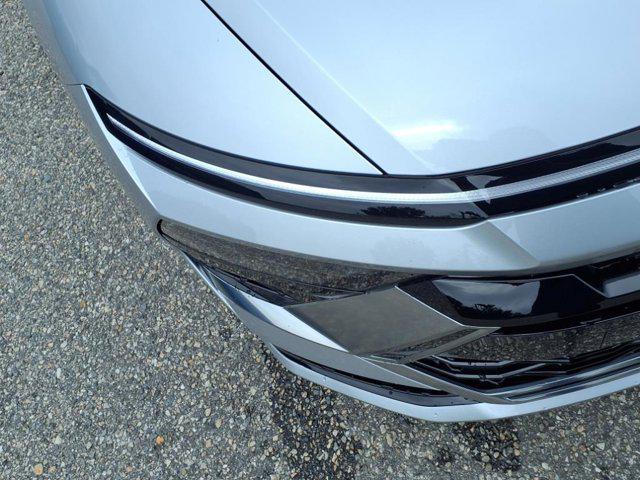 2025 Hyundai Sonata Hybrid SEL photo 4