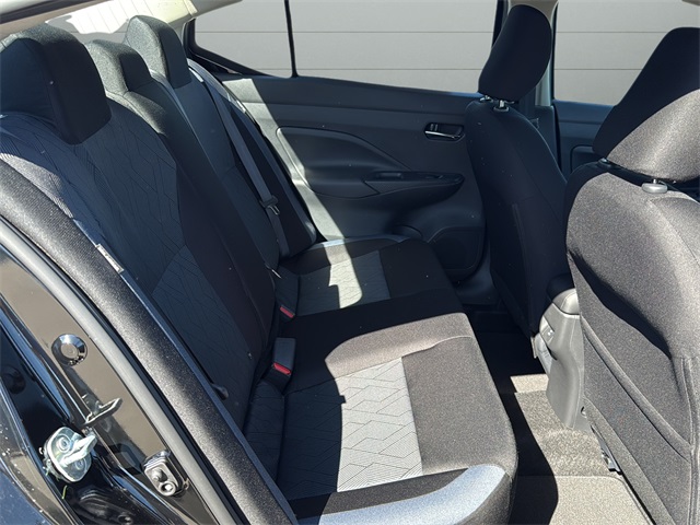2025 Nissan Versa 1.6 SV photo 11