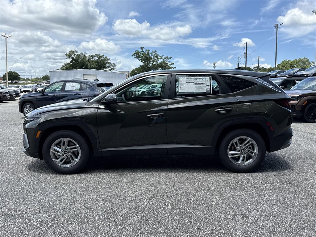 2025 Hyundai Tucson SE photo 6