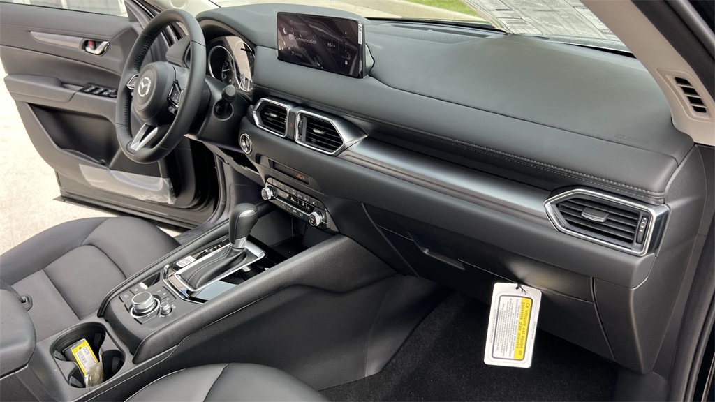 2025 Mazda CX-5 2.5 Select photo 31