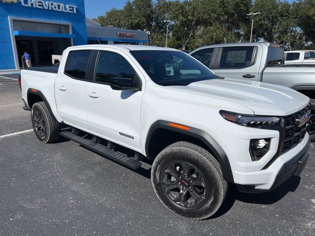 2024 GMC Canyon Elevation's photo