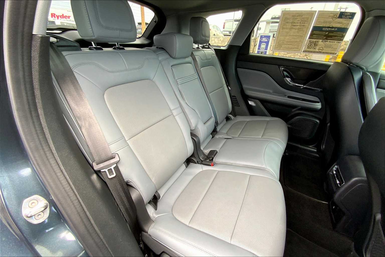 2022 Lincoln Corsair Grand Touring photo 16