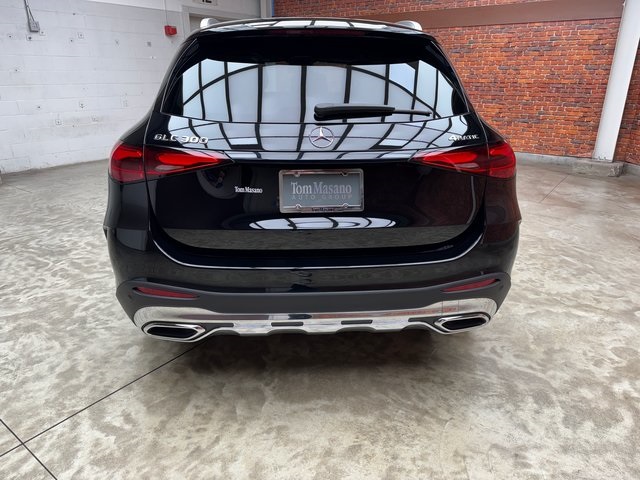 2025 Mercedes Benz GLC 300 4MATIC photo 3