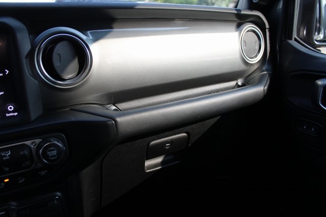 2020 Jeep Wrangler Unlimited Sahara photo 30