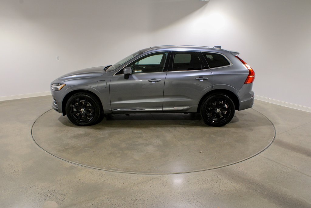 2021 Volvo XC60 Recharge Hybrid T8 Inscription photo 2