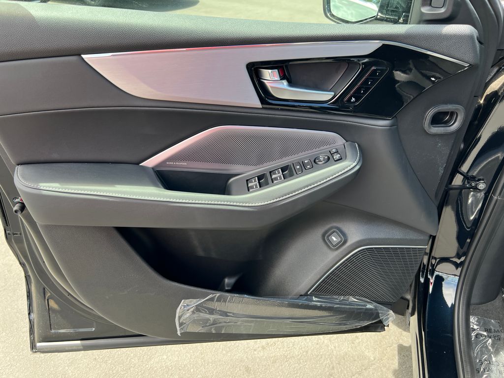 2025 Acura MDX SH-AWD Technology photo 11
