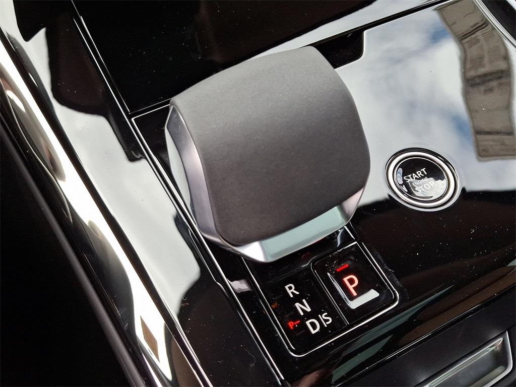 2025 Land Rover Range Rover Sport SE photo 7