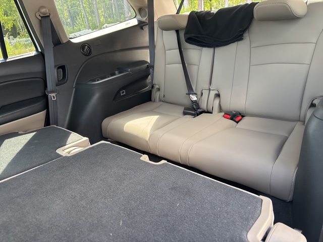 2016 Honda Pilot Touring photo 9