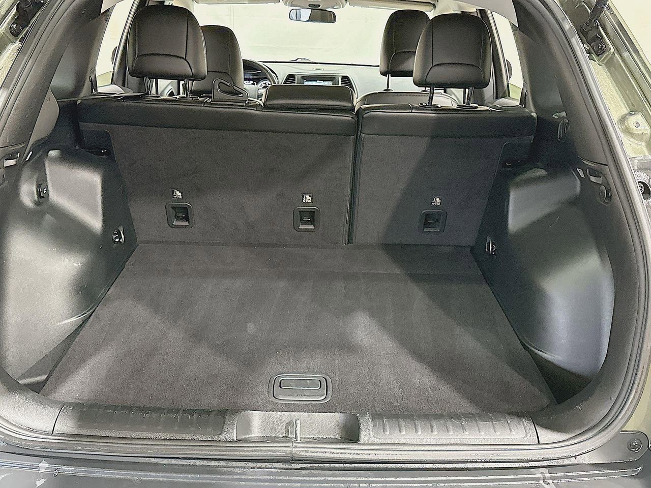 2019 Jeep Cherokee Latitude photo 19