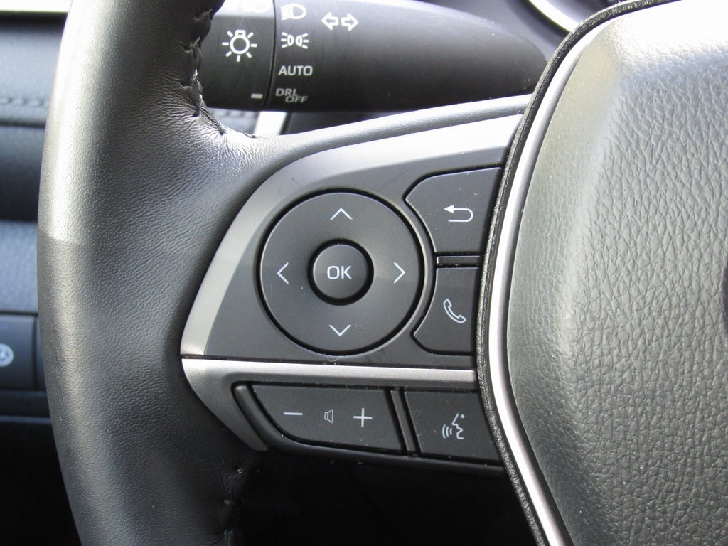 2022 Toyota Camry XLE photo 18