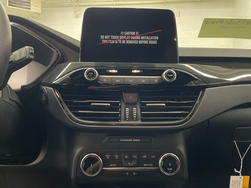 2025 Ford Escape Hybrid ST-Line photo 17