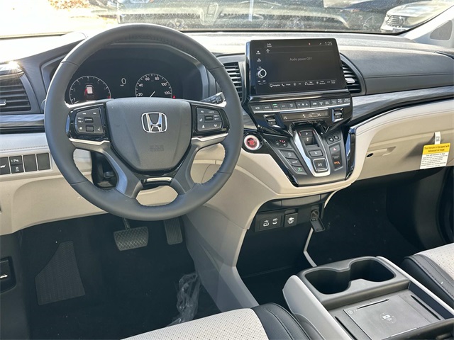 2026 Honda Odyssey Elite photo 2