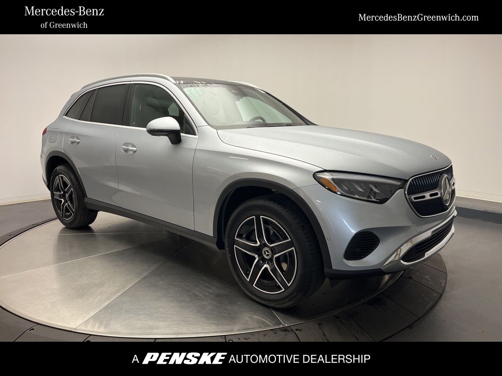 2026 Mercedes-Benz GLC Base's photo