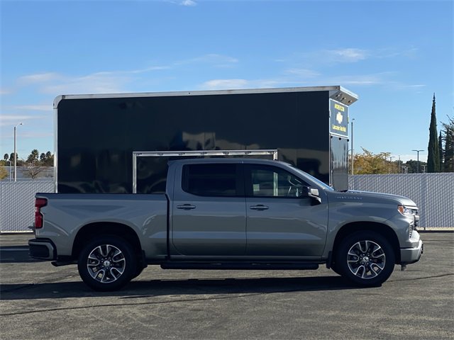 2025 Chevrolet Silverado 1500 RST photo 4