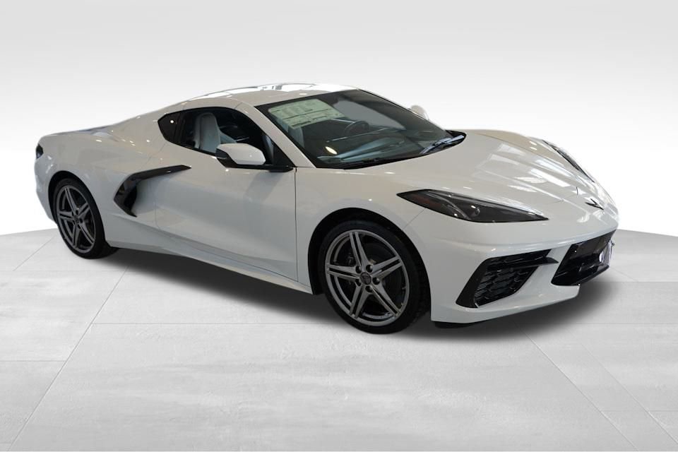2026 Chevrolet Corvette Stingray 2LT photo 2