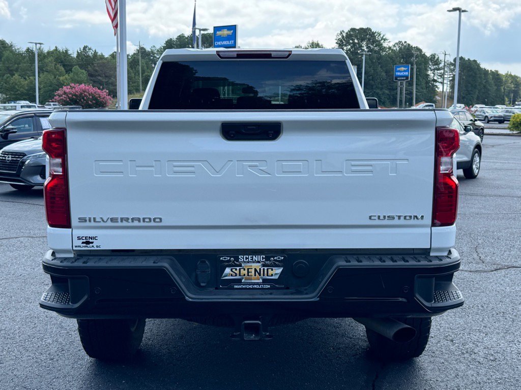 2024 Chevrolet Silverado 2500HD Custom photo 4