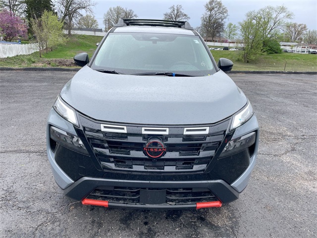 2025 Nissan Rogue SV photo 15