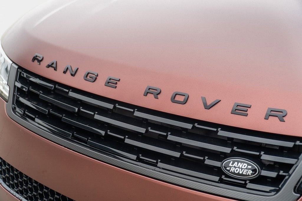 2025 Land Rover Range Rover Sport photo 9