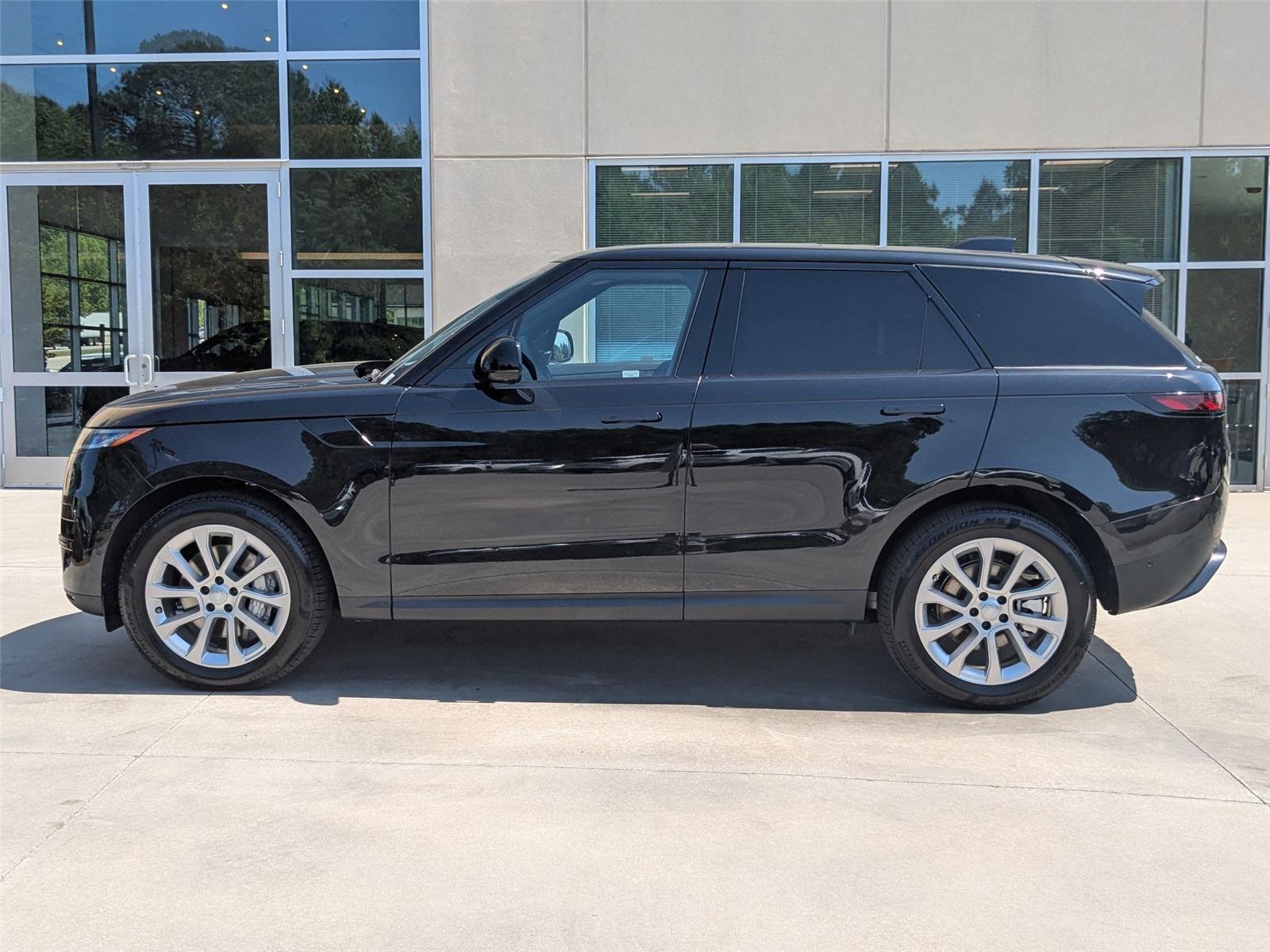 2025 Land Rover Range Rover Sport P360 S photo 7