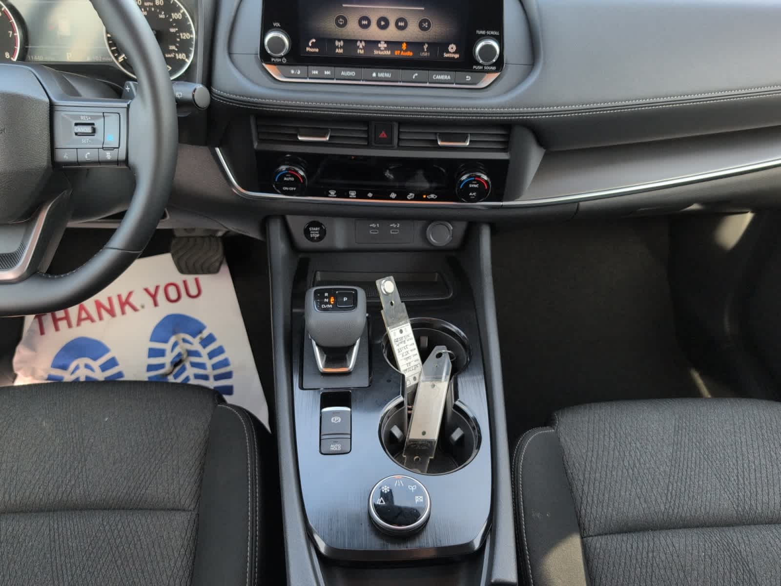 2025 Nissan Rogue SV photo 14