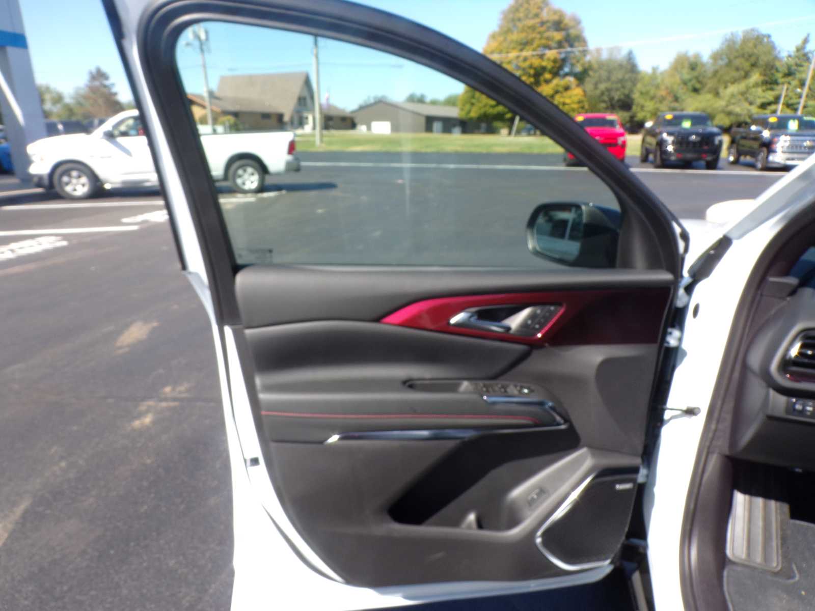 2026 Chevrolet Traverse RS photo 3