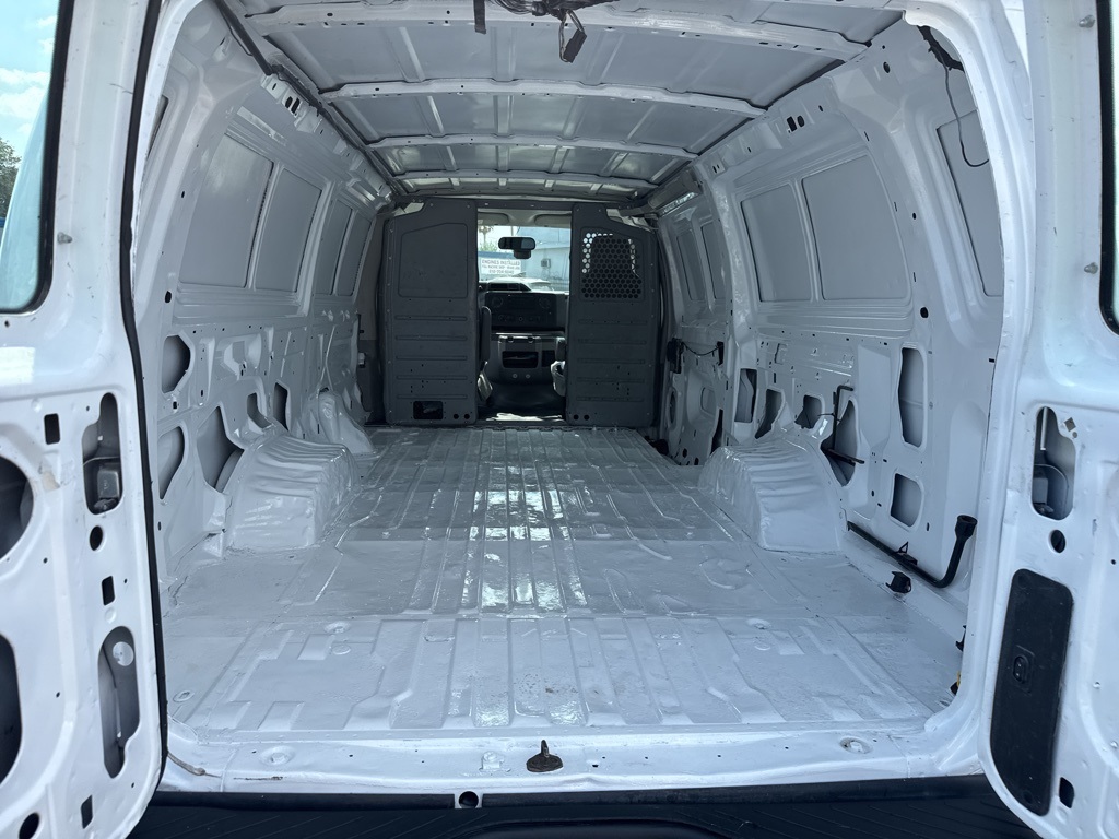 2013 Ford E-250 photo 7