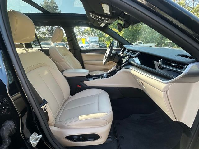 2023 Jeep Cherokee 4xe photo 29