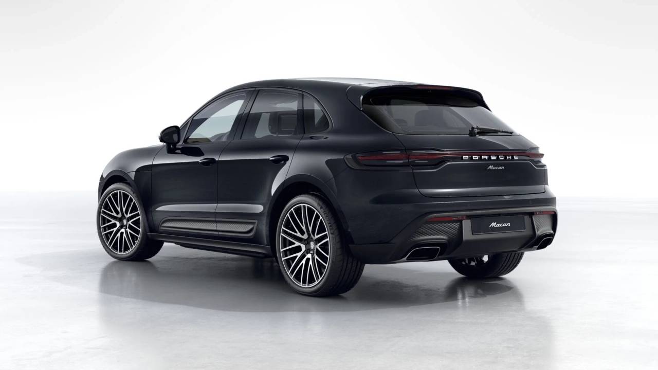 2026 Porsche Macan T photo 2