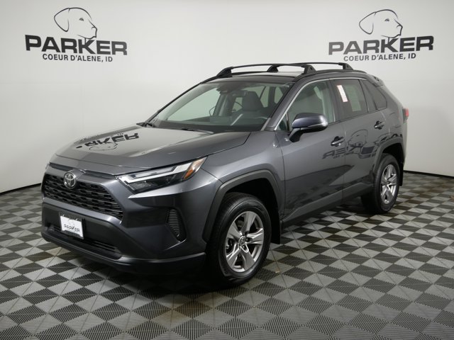2023 Toyota RAV4 XLE's photo