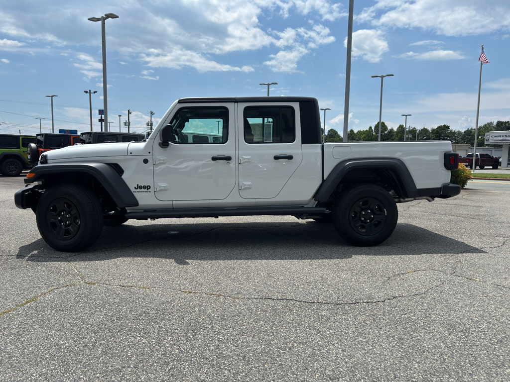 2025 Jeep Gladiator Sport photo 3