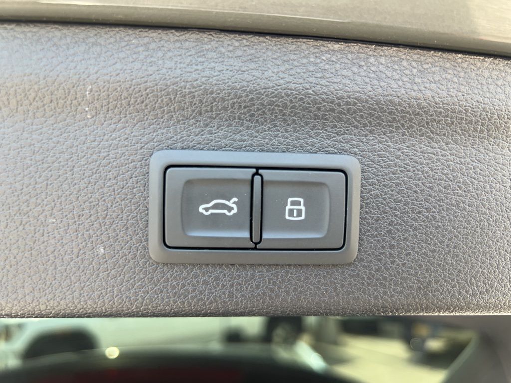 2021 Audi Q3 S line Premium Plus photo 26