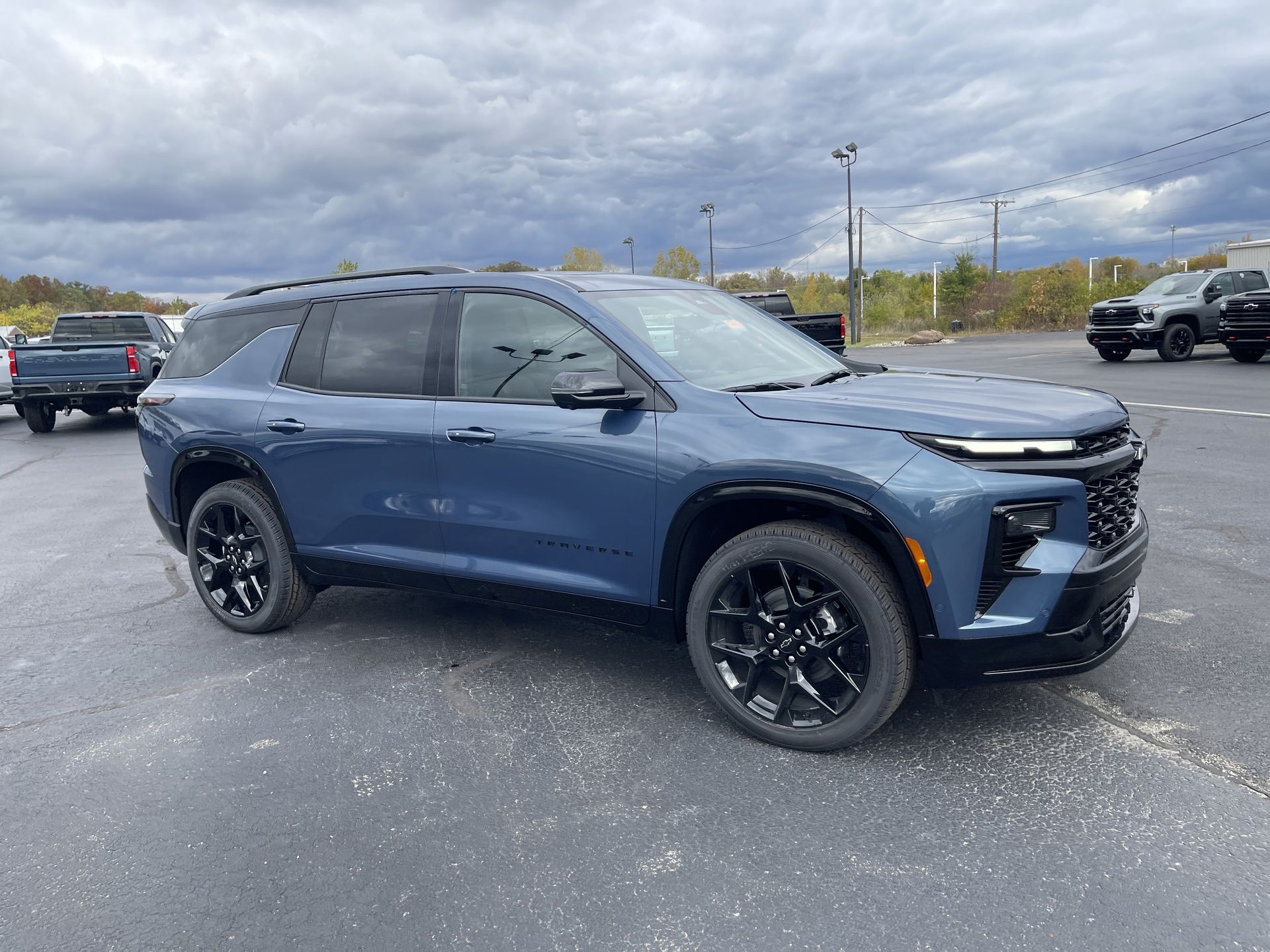 2026 Chevrolet Traverse RS photo 3