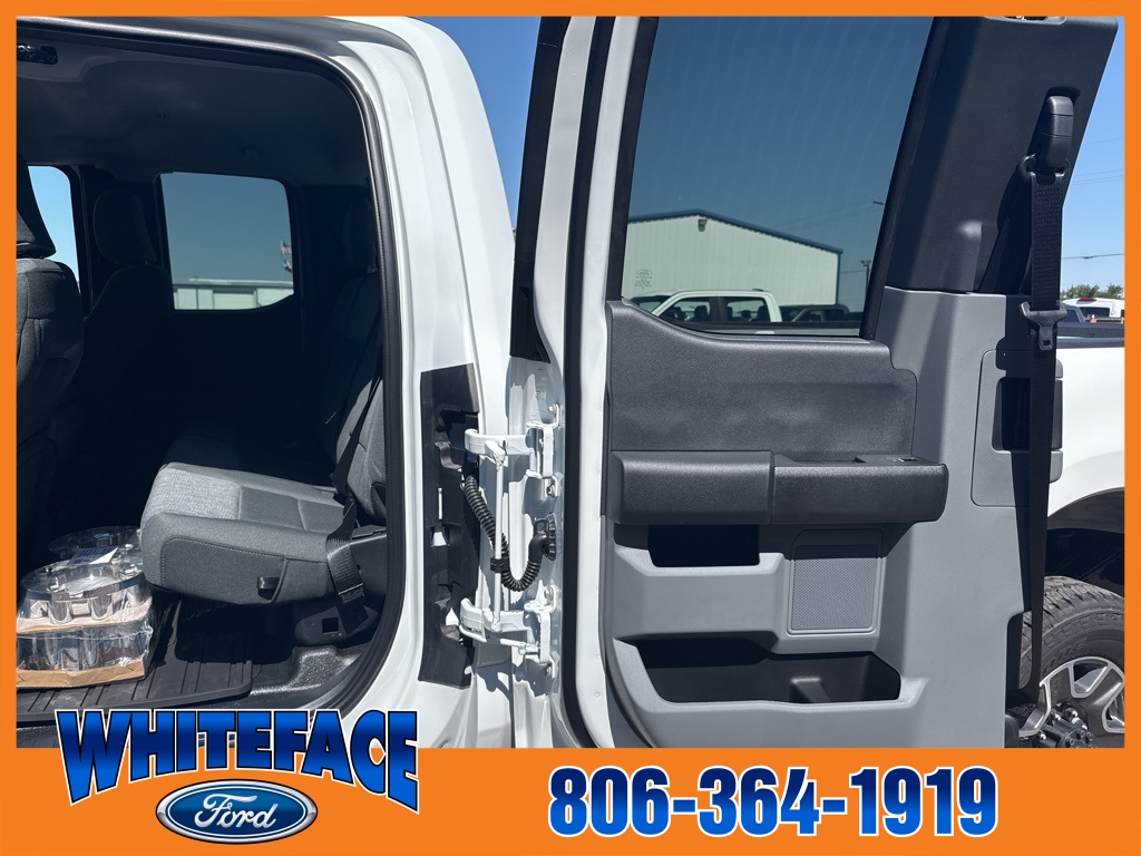 2025 Ford F-350 XLT photo 12