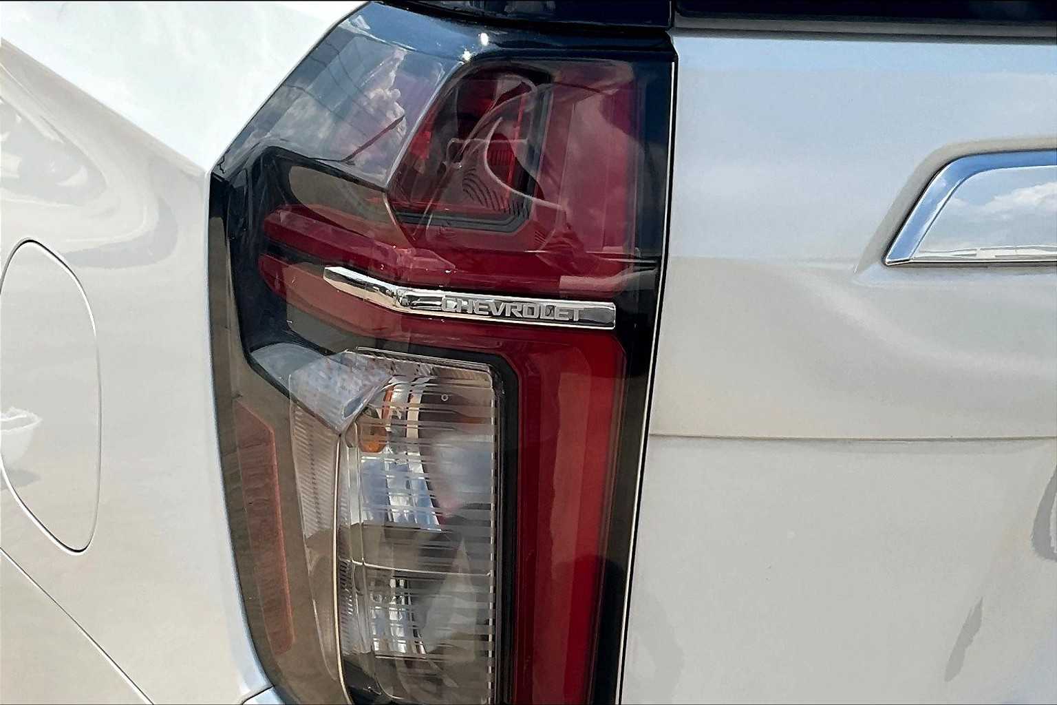 2023 Chevrolet Suburban High Country photo 27