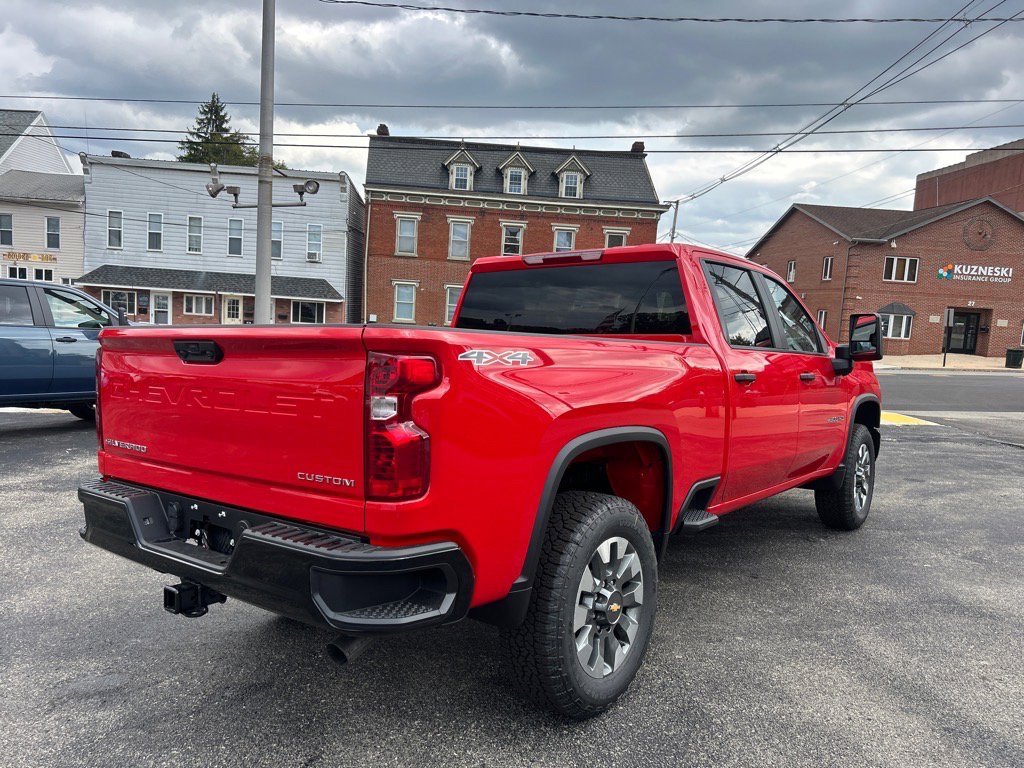 2026 Chevrolet Silverado 2500HD Custom photo 3