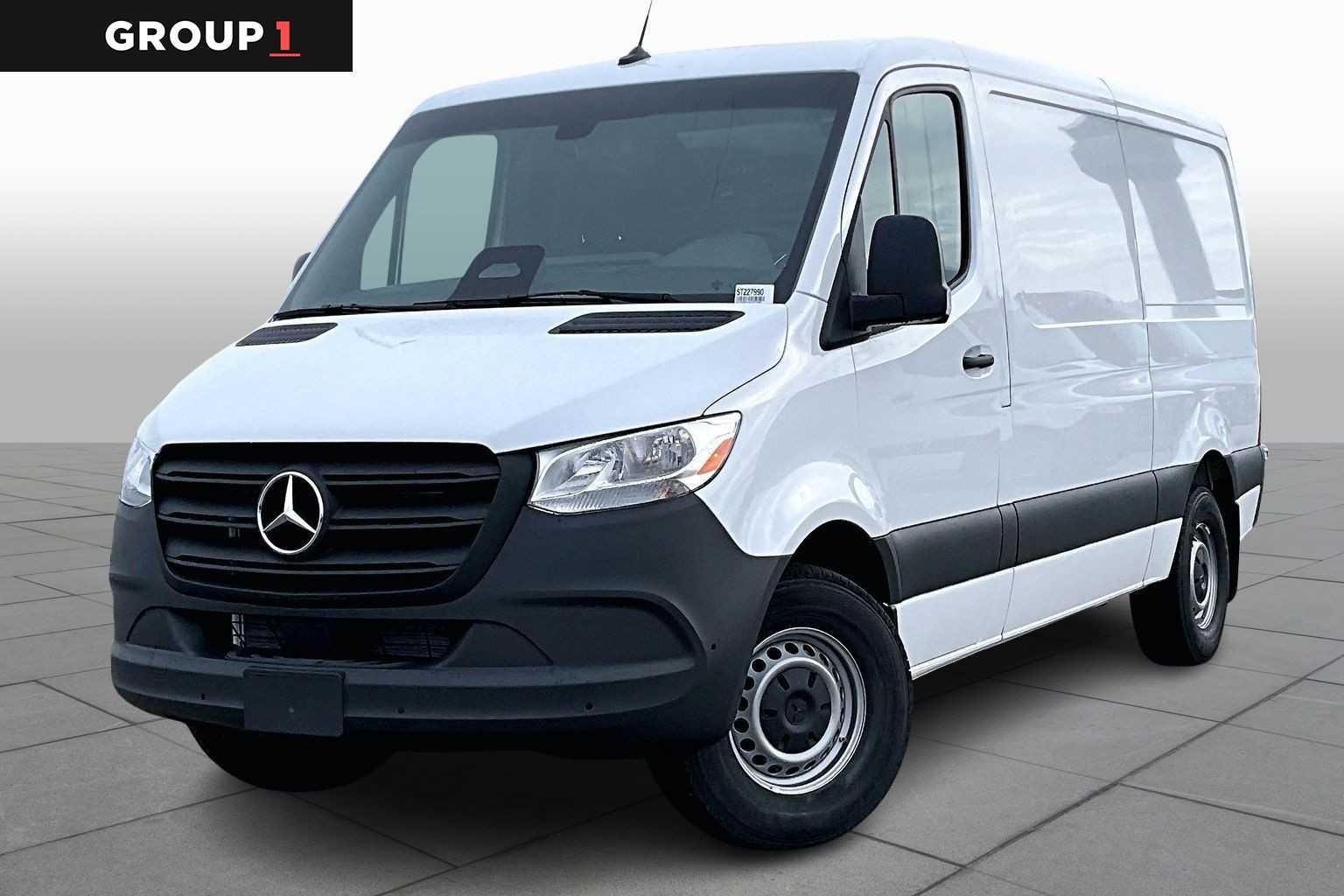 2025 Mercedes-Benz Sprinter Cargo Van Base's photo