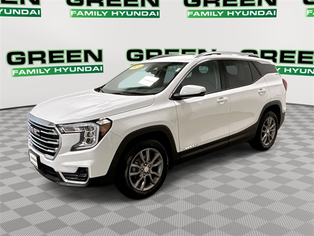 2024 GMC Terrain SLT's photo