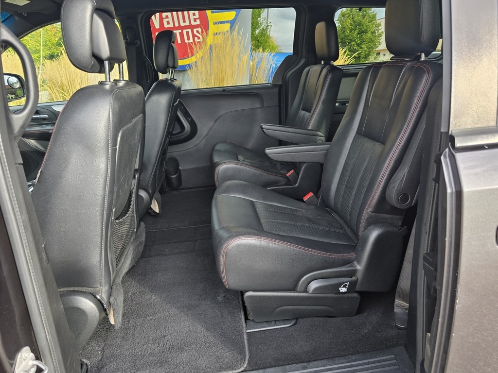 2017 Dodge Grand Caravan GT photo 4