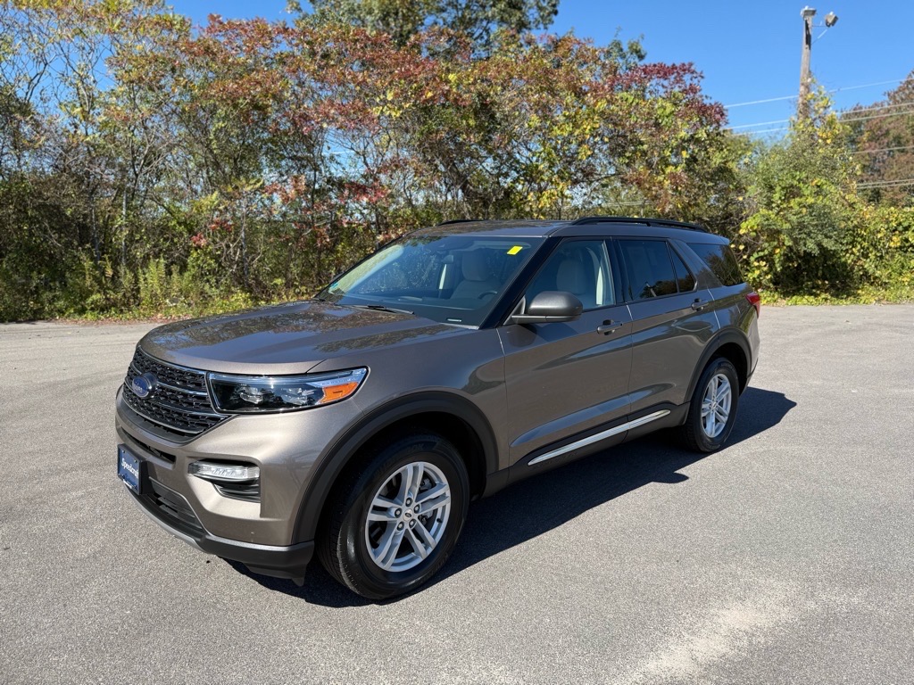 2021 Ford Explorer XLT photo 3