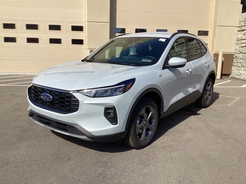 2026 Ford Escape Hybrid ST-Line Select photo 3