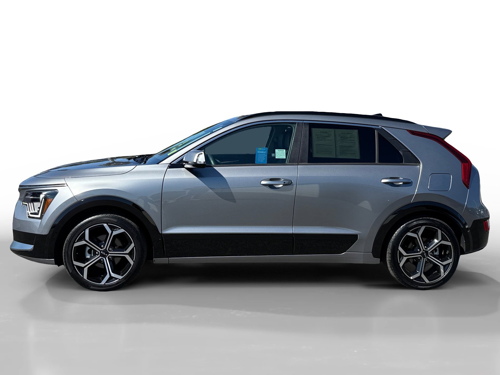 2023 Kia Niro EX Touring photo 2