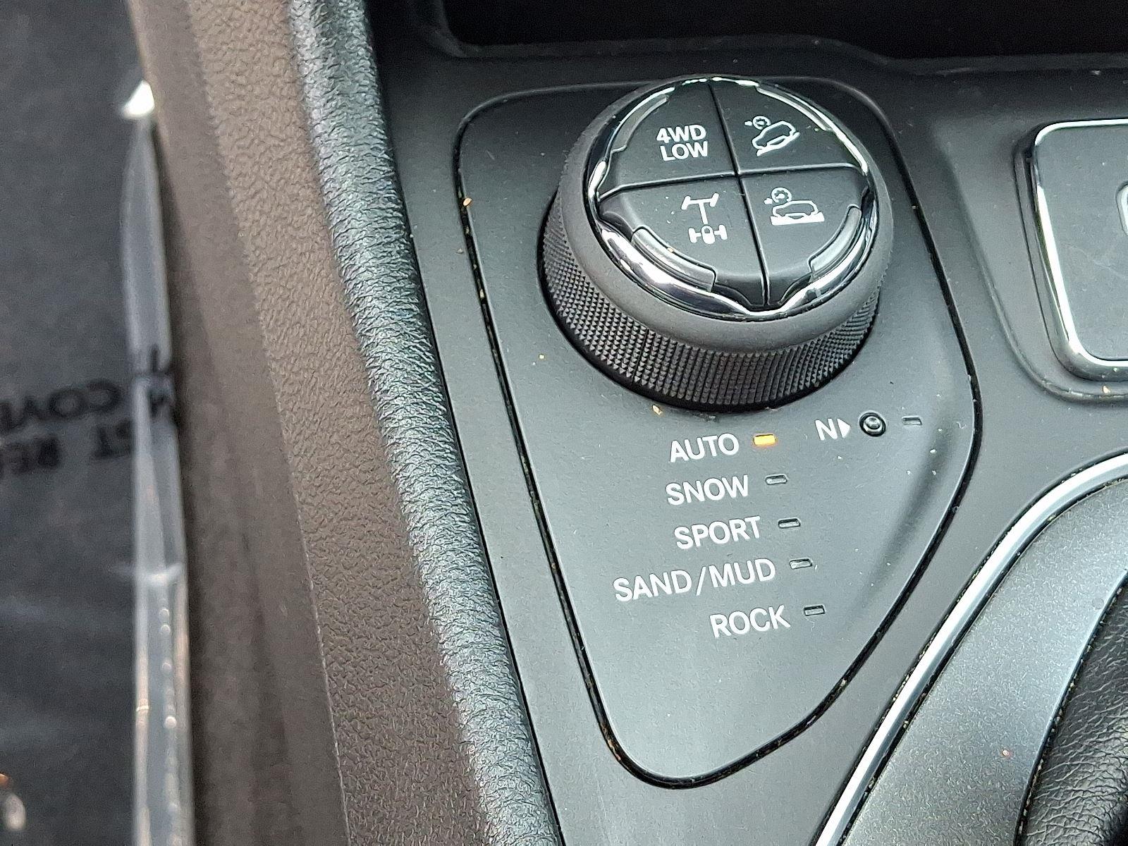 2021 Jeep Cherokee Trailhawk photo 20
