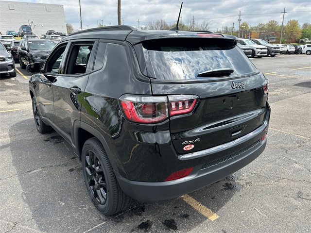 2025 Jeep Compass Latitude photo 8