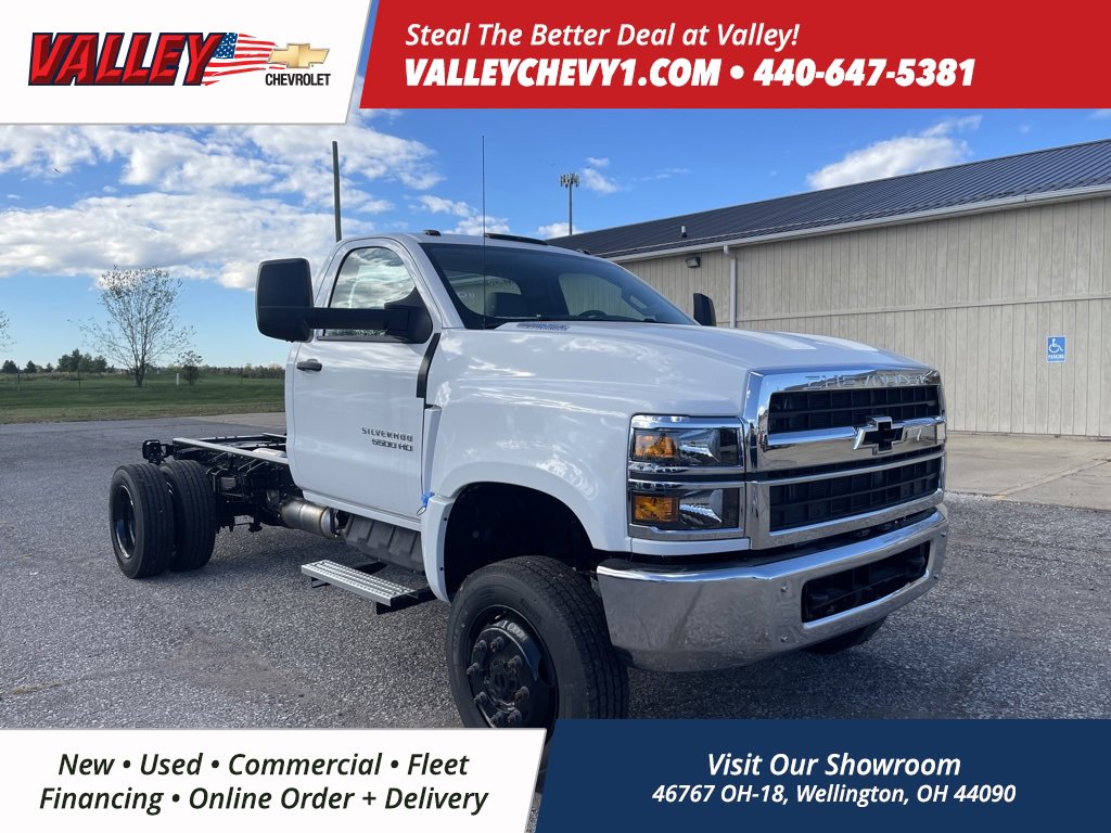 2024 Chevrolet Silverado 4500 Medium Duty Chassis Cab 1LT's photo