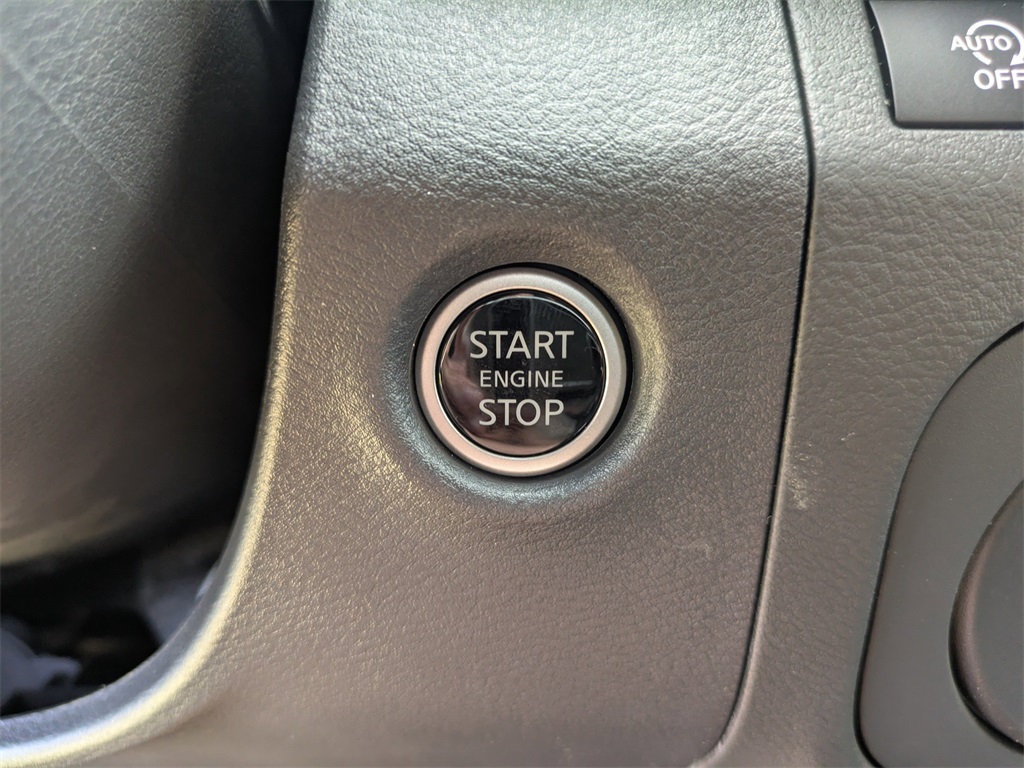2025 Nissan Frontier SV photo 24